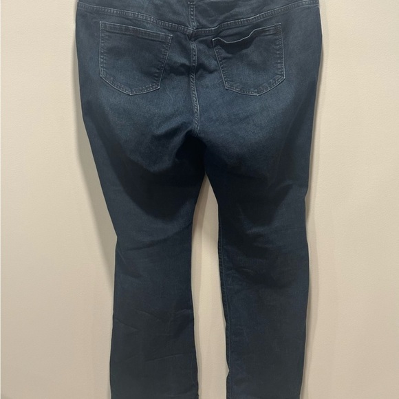Torrid Women’s Blue Denim Jeans Size 16r - Picture 2 of 3